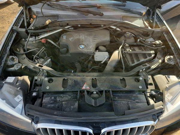 2016 BMW X3 xDrive28i — Engine bay
