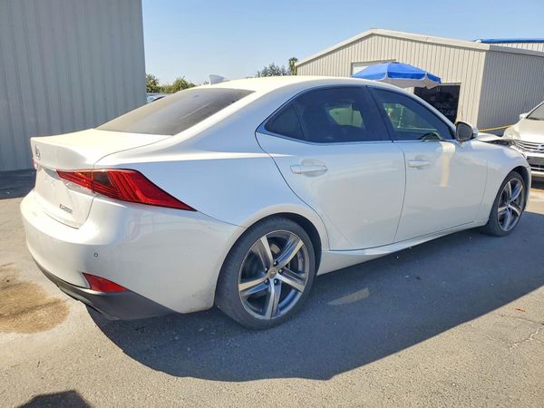 2017 LEXUS IS — PSRA