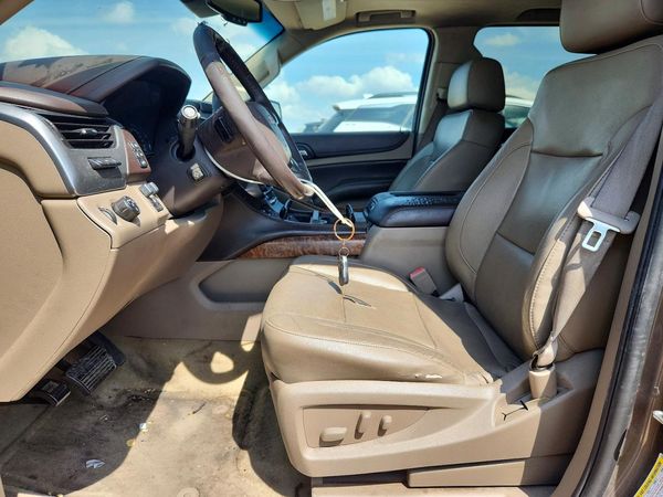 2016 CHEVROLET SUBURBAN LTZ — DENT