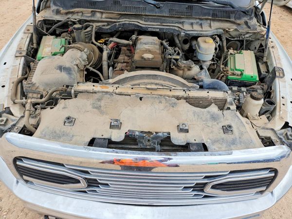 2014 RAM 2500 ST — Engine bay