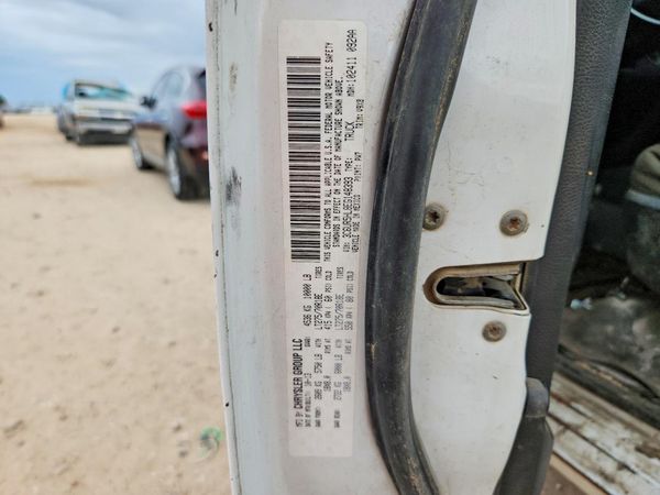 2014 RAM 2500 ST — VINS