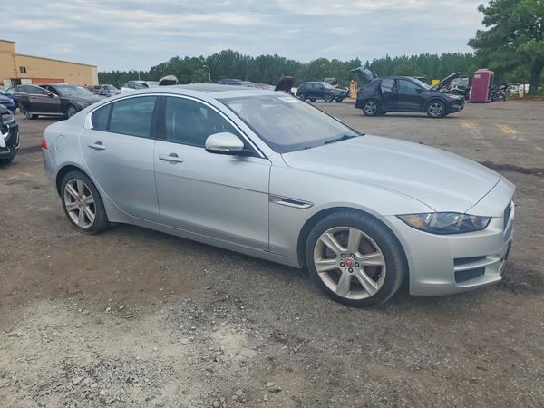 2018 JAGUAR XE Premium — Passenger 3/4