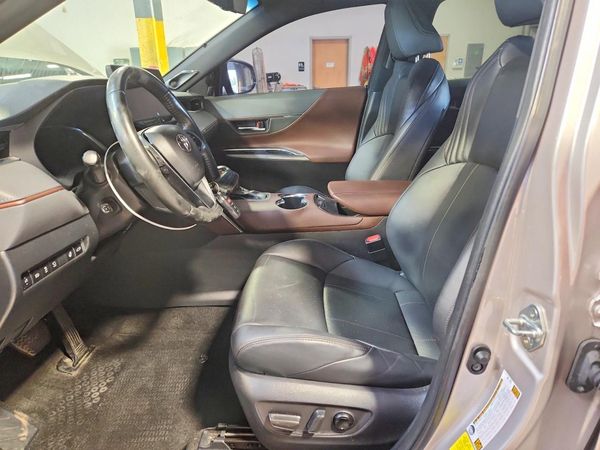 2024 TOYOTA VENZA — DENT
