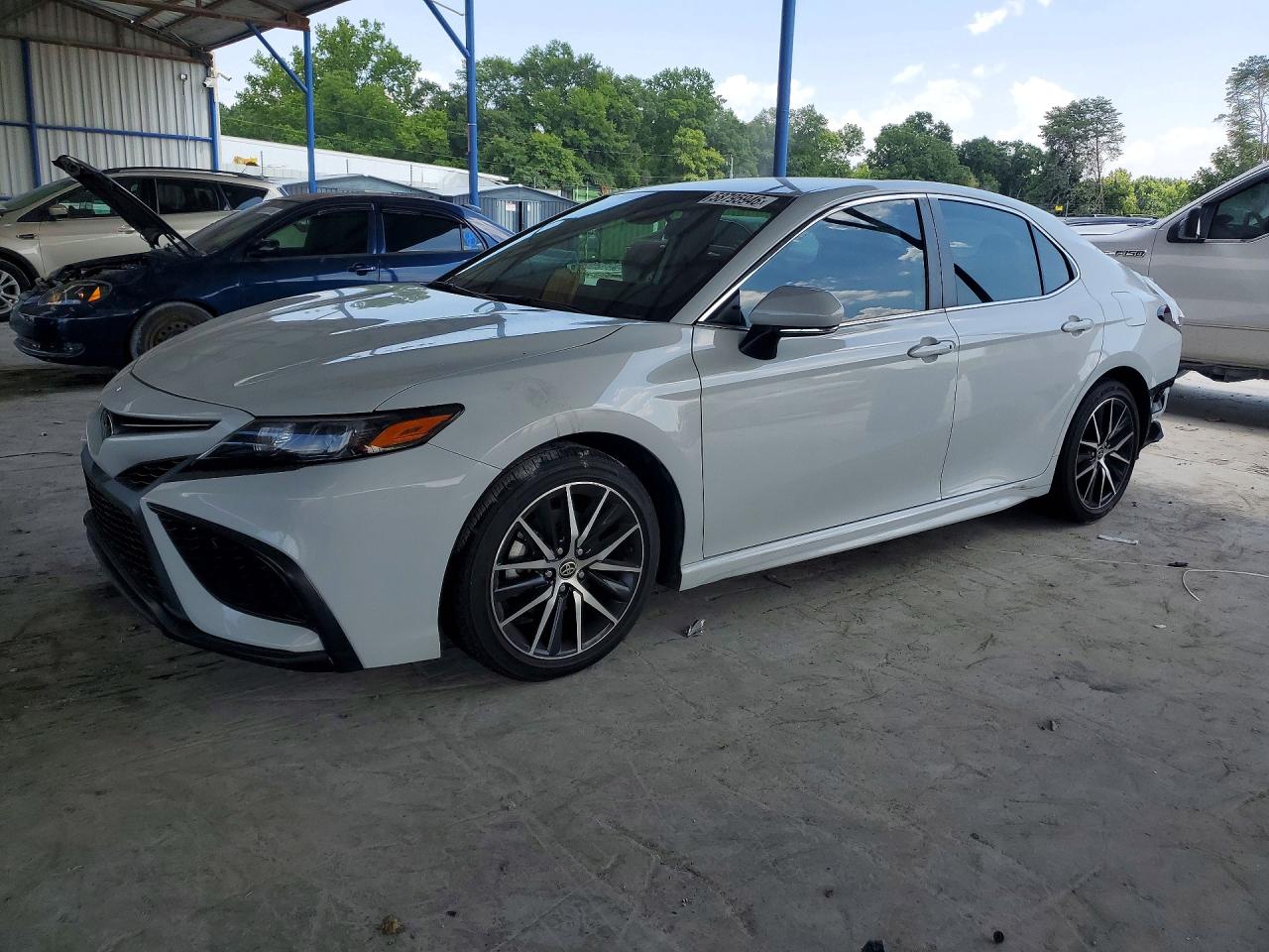 2023 TOYOTA CAMRY SE — Front 3/4