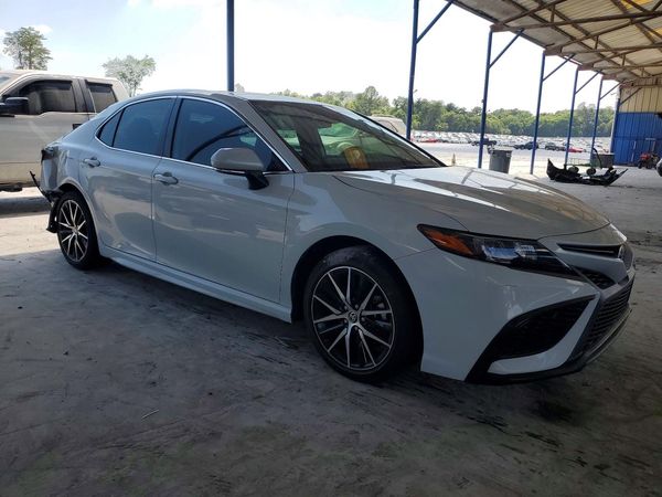 2023 TOYOTA CAMRY SE — Passenger 3/4