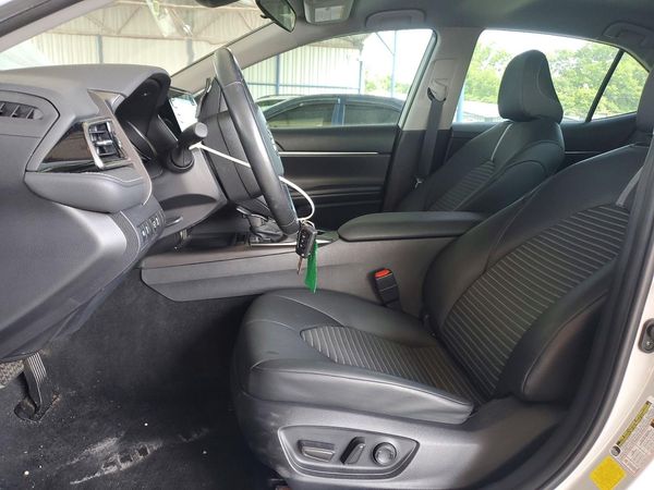 2023 TOYOTA CAMRY SE — DENT