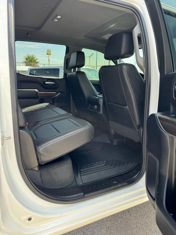 2021 CHEVROLET SILVERADO RST