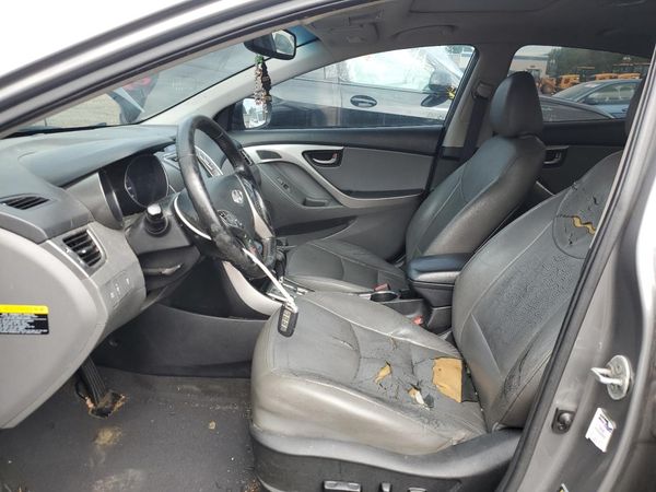 2013 HYUNDAI ELANTRA
