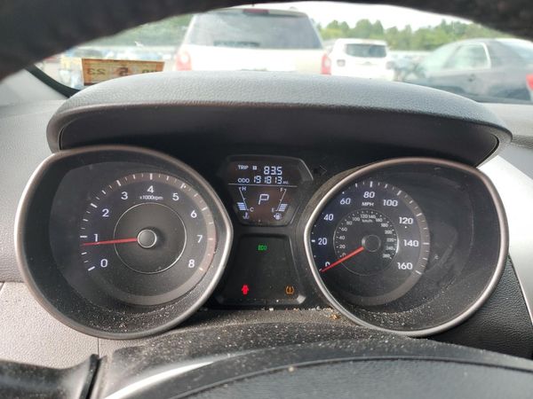 2013 HYUNDAI ELANTRA