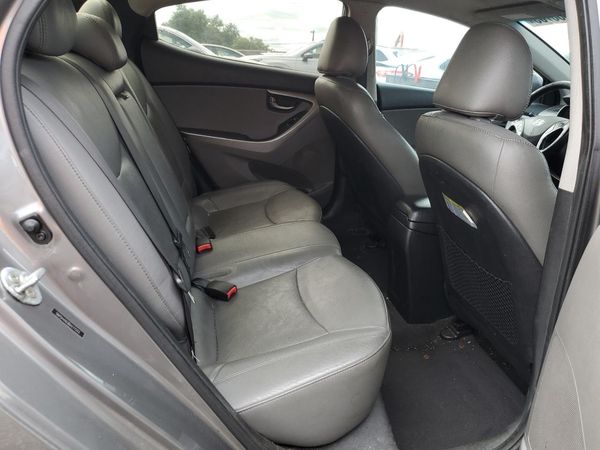 2013 HYUNDAI ELANTRA
