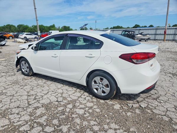 2017 KIA FORTE LX Base