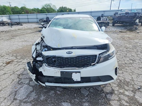 2017 KIA FORTE LX Base