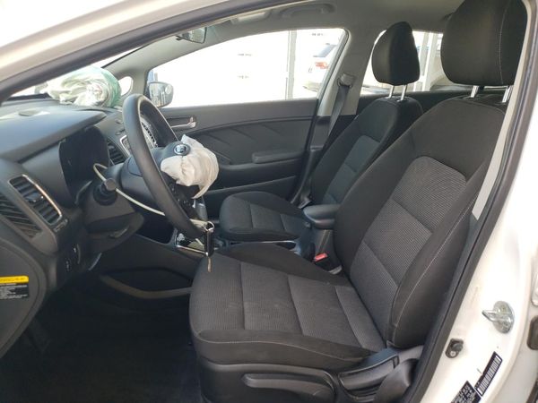 2017 KIA FORTE LX Base