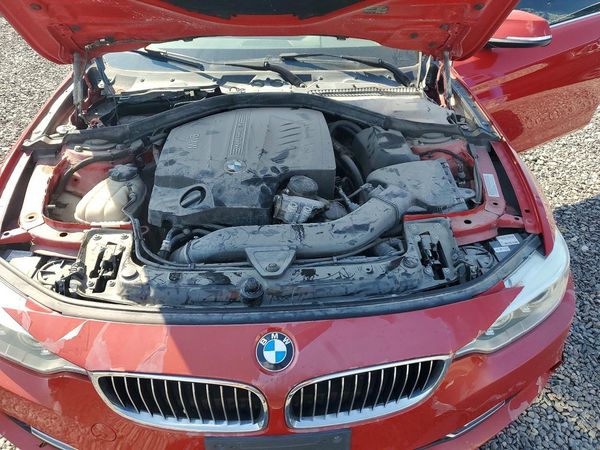 2014 BMW 4 SERIES xDrive — Engine bay
