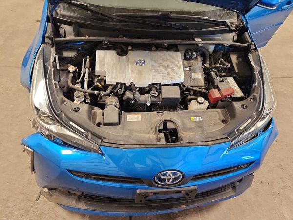 2022 TOYOTA PRIUS — Engine bay