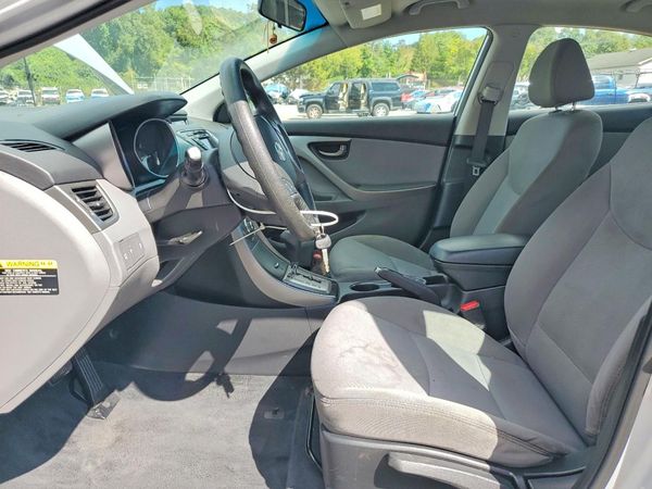 2013 HYUNDAI ELANTRA — DENT