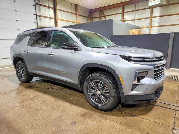 2026 CHEVROLET TRAVERSE LT — Passenger 3/4
