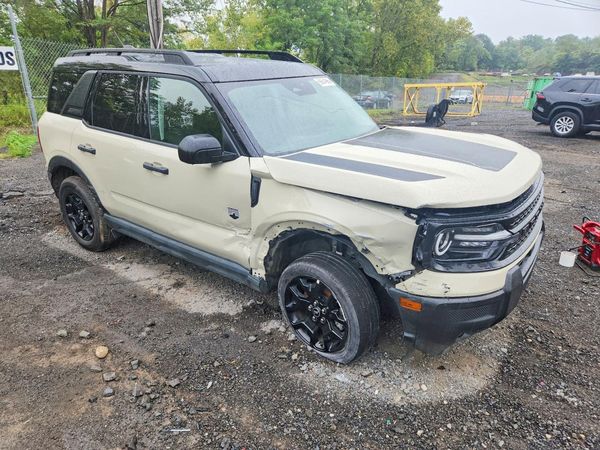 2025 FORD BRONCO SPORT — Passenger 3/4