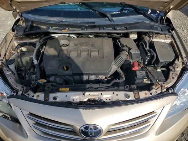 2013 TOYOTA COROLLA — Engine bay
