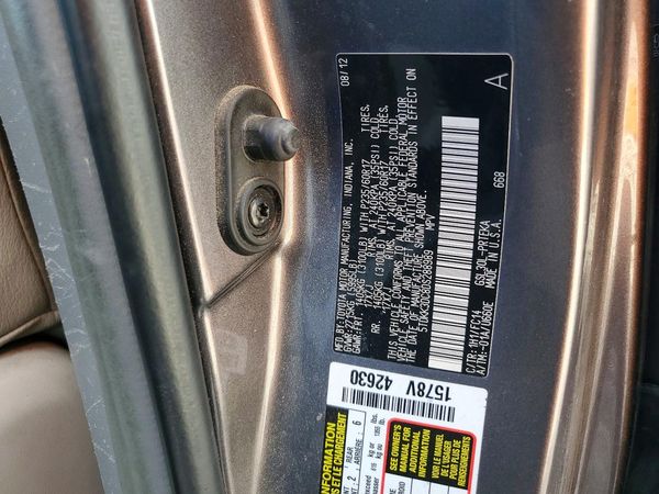2013 TOYOTA SIENNA — VINS