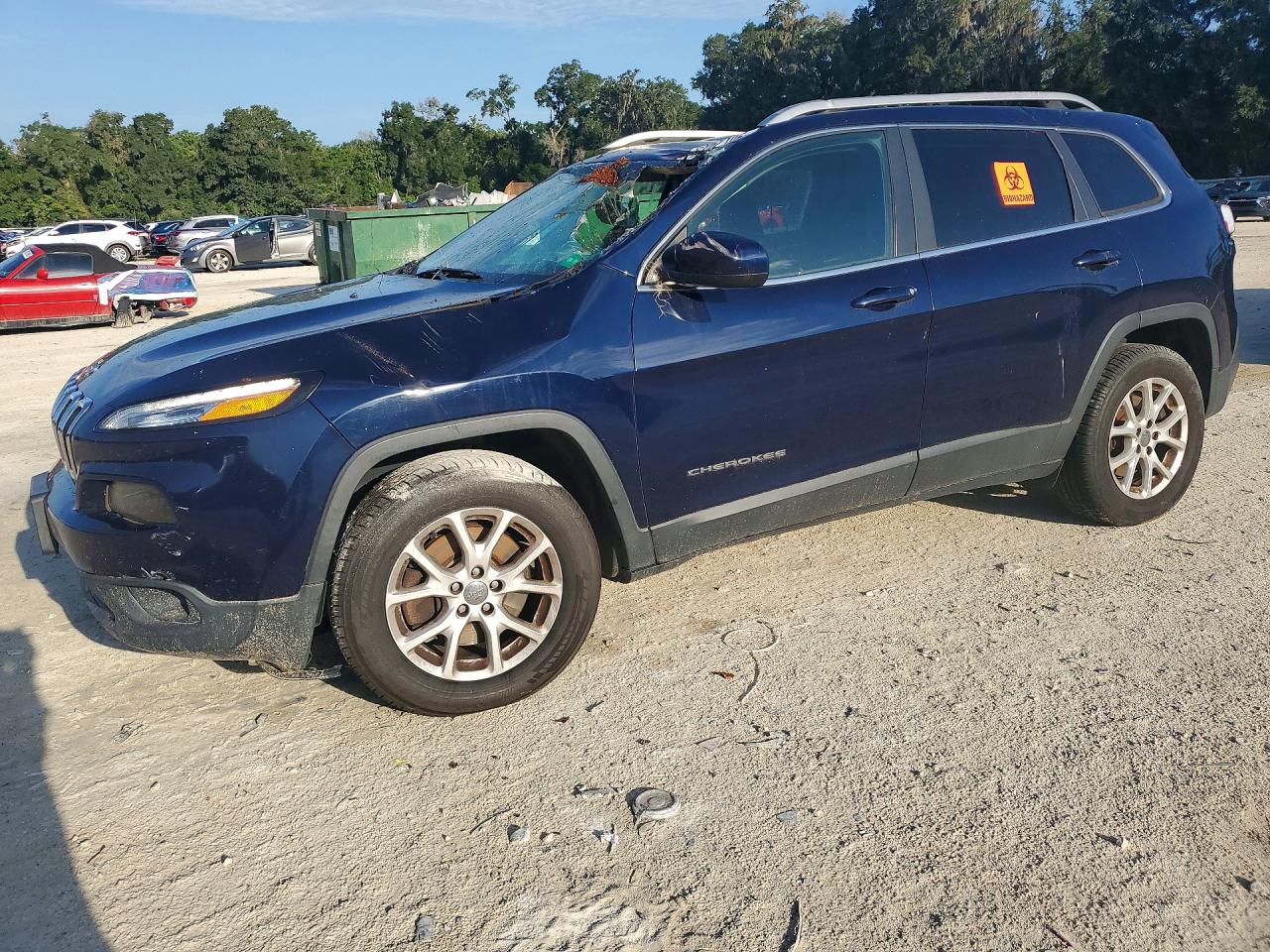 2016 JEEP CHEROKEE — Front 3/4