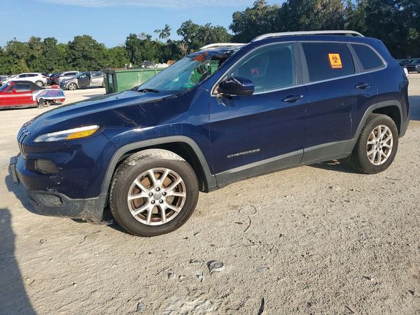 2016 JEEP CHEROKEE — Front 3/4