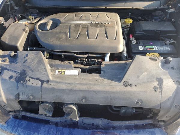 2016 JEEP CHEROKEE — Engine bay