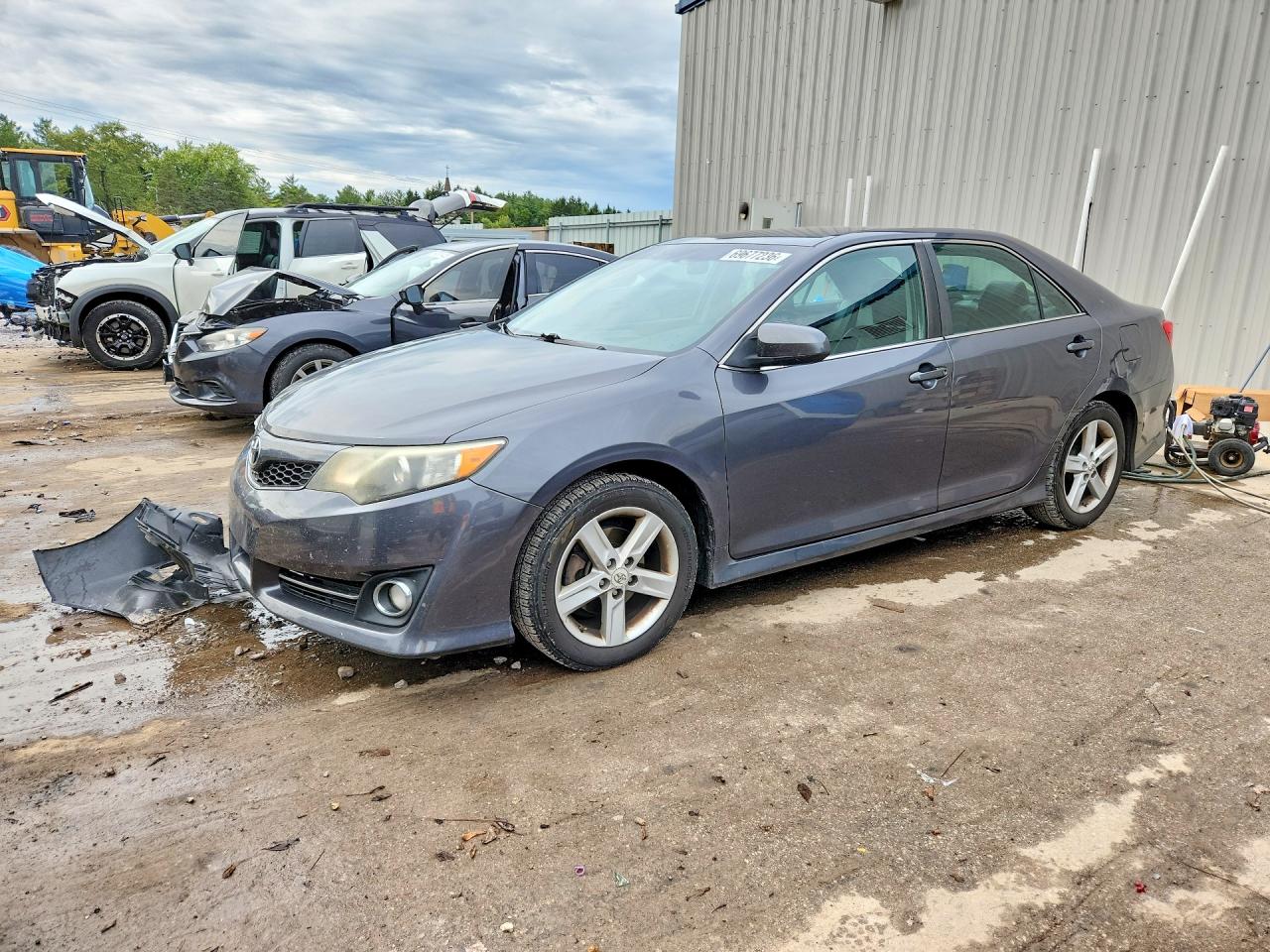 2012 TOYOTA CAMRY — Front 3/4
