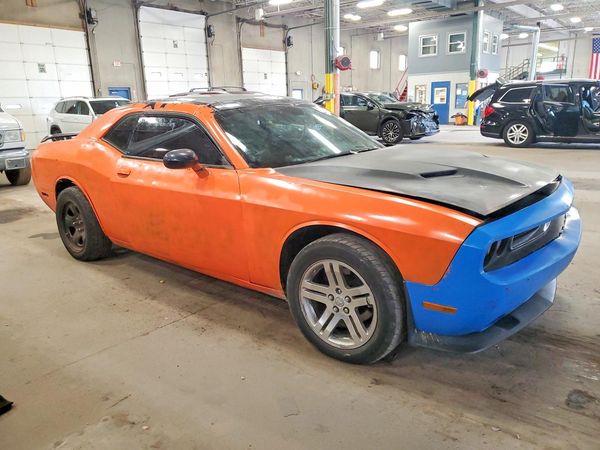 2015 DODGE CHALLENGER SXT — Passenger 3/4