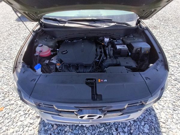 2025 HYUNDAI TUCSON SEL Convenience — Engine bay