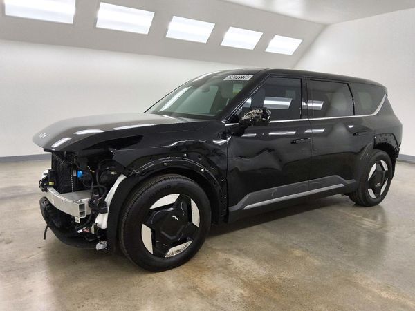 2026 KIA EV9 Light LR — Front 3/4