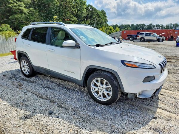 2015 JEEP CHEROKEE Latitude — Passenger 3/4