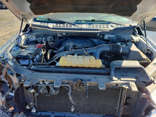 2018 FORD F150 — Engine bay