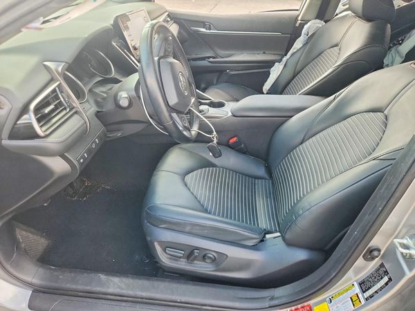 2021 TOYOTA CAMRY SE — DENT
