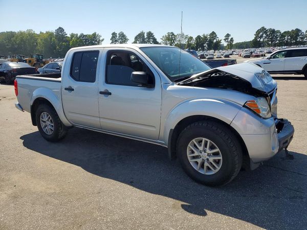 2019 NISSAN FRONTIER — Passenger 3/4