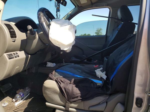 2019 NISSAN FRONTIER — DENT