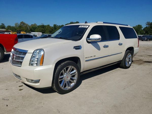 2014 CADILLAC ESCALADE — DSFA — Front 3/4