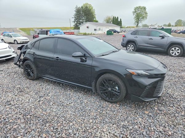2026 TOYOTA CAMRY — Passenger 3/4