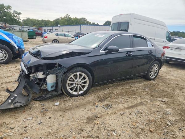 2019 MERCEDES-BENZ A-CLASS A220-4M — Front 3/4