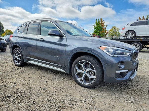 2017 BMW X1 xDrive28i — Passenger 3/4