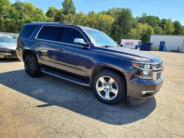 2017 CHEVROLET TAHOE Premier — Passenger 3/4