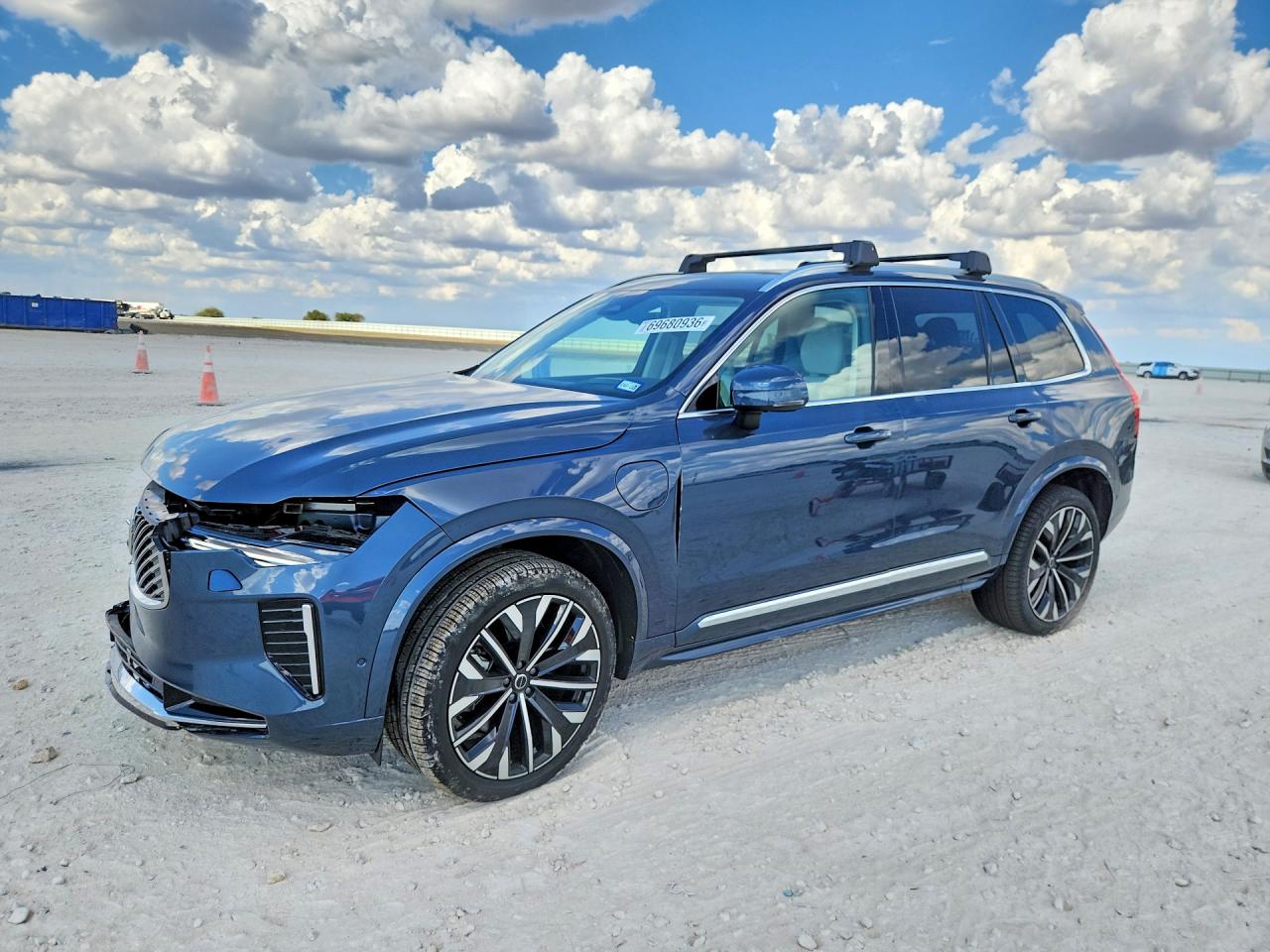 2026 VOLVO XC90 — Front 3/4