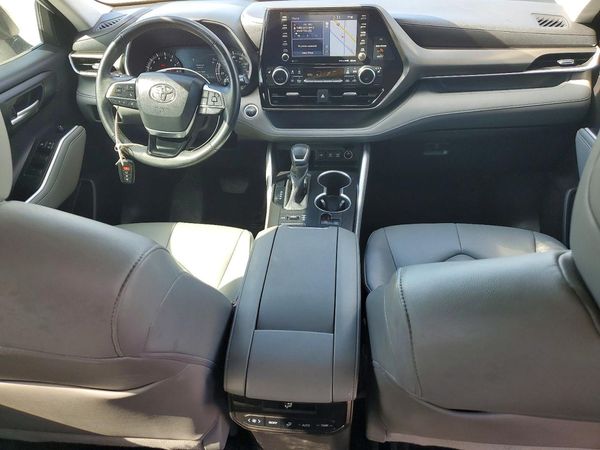 2020 TOYOTA HIGHLANDER XLE Nav — CKPT