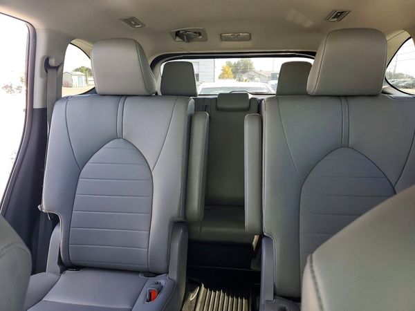 2020 TOYOTA HIGHLANDER XLE Nav — SUVN