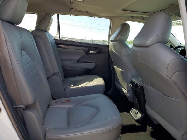 2020 TOYOTA HIGHLANDER XLE Nav — PSRS