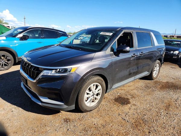 2024 KIA CARNIVAL — Front 3/4