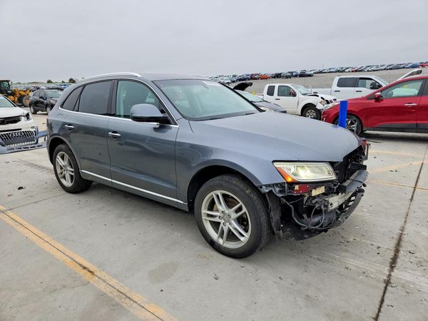 2017 AUDI Q5 quattro Premium — Passenger 3/4