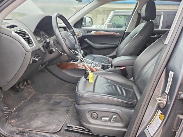 2017 AUDI Q5 quattro Premium — DENT