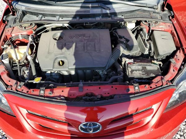 2013 TOYOTA COROLLA — Engine bay
