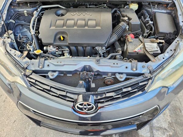 2015 TOYOTA COROLLA L/LE — Engine bay